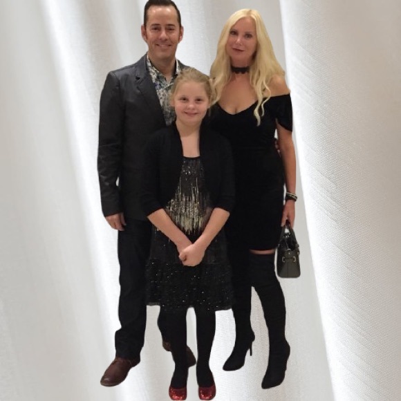 LE CHATEAU Velour Dress Short Sleeve Cold Shoulder Ruched Short Dress SZ  XS - Picture 3 of 4